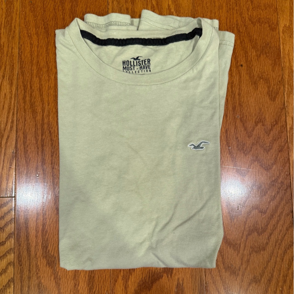 Hollister Light Olive Tee